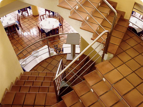 Угловая ступень Natura, Gres de Aragon